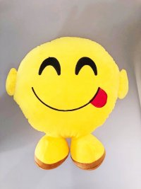 Подушка Смайл с ножками Emoji Лицо вкушающее вкусную еду